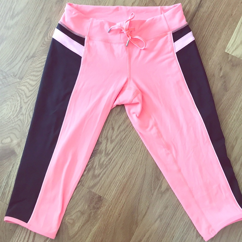Lulu Lemon-Mid length workout pants